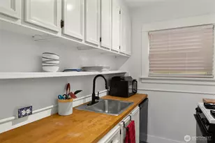 516 E Thomas St, Seattle, WA 98102 - Photo 12