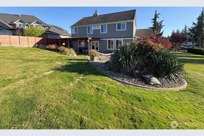 9207 28th Street Ct E, Edgewood, WA 98371 - Photo 4