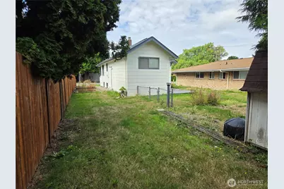 448 Pelly Avenue N, Renton, WA 98057 - Photo 16