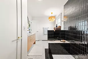 7739 19th Ave NW, Seattle, WA 98117 - Photo 20