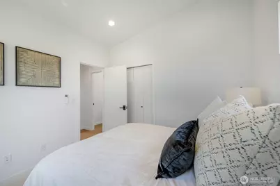 4219 51st Avenue S #B, Seattle, WA 98118 - Photo 14