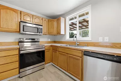 1215 8th Avenue NW, Puyallup, WA 98371 - Photo 12