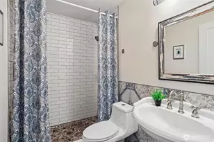 13271 15th Ave NE, Seattle, WA 98125 - Photo 14