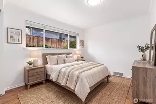 10241 NE 20th Pl, Bellevue, WA 98004 - Photo 14