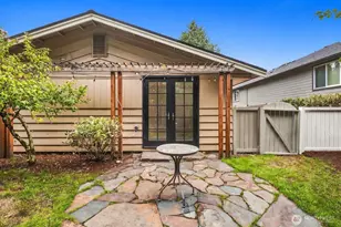 10241 NE 20th Pl, Bellevue, WA 98004 - Photo 22