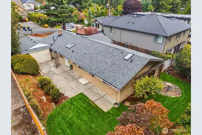 10241 NE 20th Place, Bellevue, WA 98004 - Photo 24