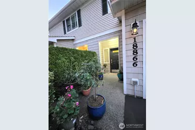 18866 108th Lane SE, Renton, WA 98055 - Photo 2