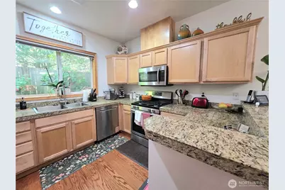 18866 108th Lane SE, Renton, WA 98055 - Photo 10