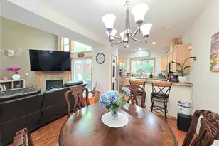 18866 108th Ln SE, Renton, WA 98055 - Photo 8