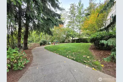 18866 108th Lane SE, Renton, WA 98055 - Photo 30