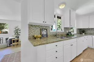 20915 W Richmond Rd, Bothell, WA 98021 - Photo 12