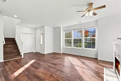 22634 NE 4th Place, Sammamish, WA 98074 - Photo 16