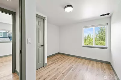1008 E Guiberson Street, Kent, WA 98030 - Photo 8