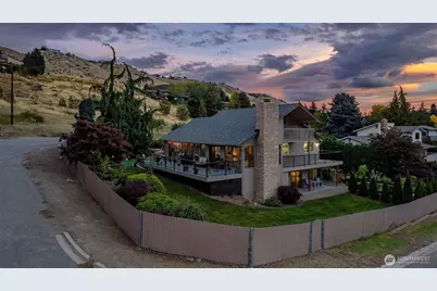 2718 Westview Drive, East Wenatchee, WA 98802 - Photo 2