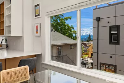4206 Dayton Avenue N, Seattle, WA 98103 - Photo 12