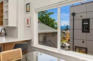 4206 Dayton Ave N, Seattle, WA 98103 - Photo 12