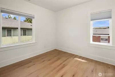 4206 Dayton Avenue N, Seattle, WA 98103 - Photo 18