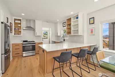 4206 Dayton Avenue N, Seattle, WA 98103 - Photo 8