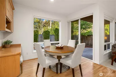 27022 SE 13th Street, Sammamish, WA 98075 - Photo 16