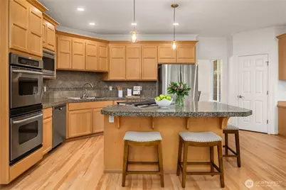 27022 SE 13th Street, Sammamish, WA 98075 - Photo 12