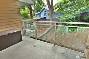 23015 Edmonds Way, Edmonds, WA 98020 - Photo 4