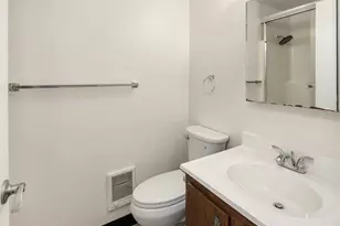 326 NE 50th St, Seattle, WA 98105 - Photo 12