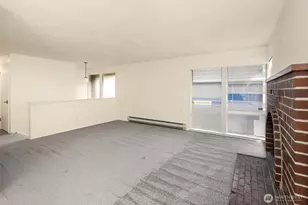 326 NE 50th St, Seattle, WA 98105 - Photo 4
