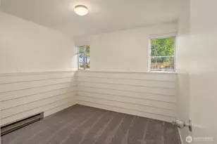 326 NE 50th St, Seattle, WA 98105 - Photo 24