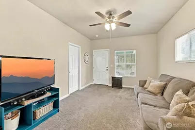 303 G Street SE, Auburn, WA 98002 - Photo 2