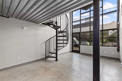1811 20th Avenue, Seattle, WA 98122 - Photo 6
