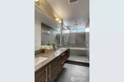 6546 24th Avenue NW, Seattle, WA 98117 - Photo 12