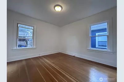 125 NE 52nd Street, Seattle, WA 98105 - Photo 24