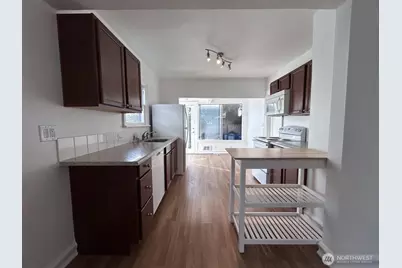 125 NE 52nd Street, Seattle, WA 98105 - Photo 12