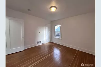 125 NE 52nd Street, Seattle, WA 98105 - Photo 22