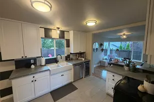 522 Hawthorne St, Everett, WA 98201 - Photo 4