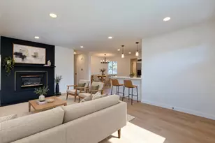 209 E 65th St, Tacoma, WA 98404 - Photo 2