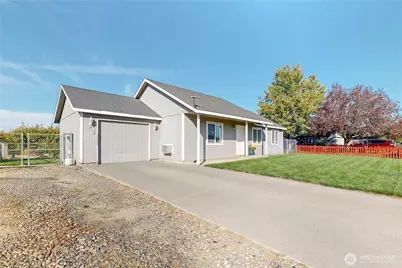 351 NE 15th Avenue, Milton-Freewater, OR 97862 - Photo 2