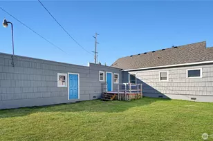 2722 Pacific Ave, Hoquiam, WA 98550 - Photo 2