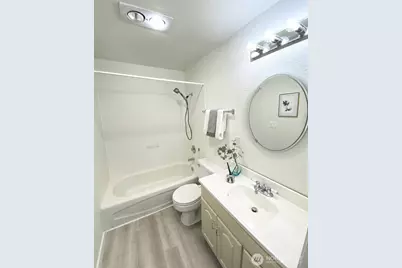 9302 Redmond Woodinville Rd NE #206, Redmond, WA 98052 - Photo 10
