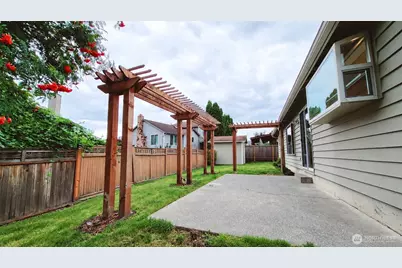 11945 SE 260th Place, Kent, WA 98030 - Photo 16