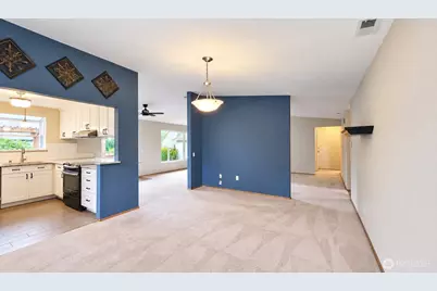 11945 SE 260th Place, Kent, WA 98030 - Photo 6