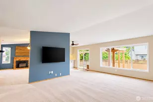 11945 SE 260th Pl, Kent, WA 98030 - Photo 2