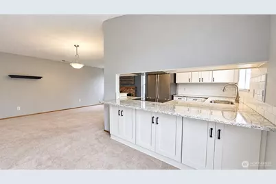 11945 SE 260th Place, Kent, WA 98030 - Photo 8