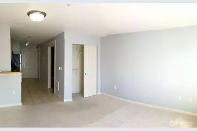 326 Queen Anne Avenue N #402, Seattle, WA 98109 - Photo 2