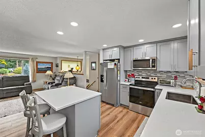 218 S 317th Place, Federal Way, WA 98003 - Photo 10