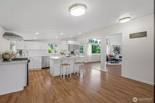 15425 SE 11th St, Bellevue, WA 98007 - Photo 4