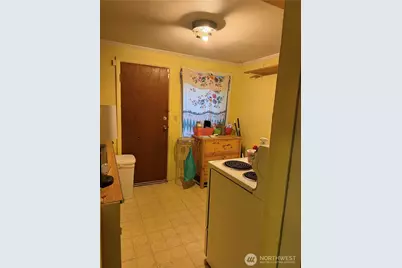 6044 S Oakes Street, Tacoma, WA 98409 - Photo 2
