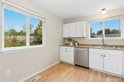 1808 225th Street SE, Bothell, WA 98021 - Photo 10