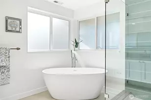 8205 SE 71st St, Mercer Island, WA 98040 - Photo 16