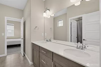 12911 Emerald Ridge Boulevard E, Puyallup, WA 98374 - Photo 14